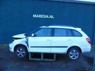 Coche siniestrado Skoda Fabia Fabia II Combi, Combi 5-drs, 2007 / 2015 1.2 TDI 12V Greenline 2011/6