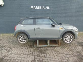 Vrakbiler auto Mini Mini Mini (F56), Hatchback 3-drs, 2013 1.5 12V Cooper 2015/9