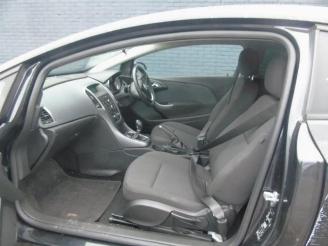 Opel Astra Astra J GTC (PD2/PF2), Hatchback 3-drs, 2011 / 2018 1.4 Turbo 16V ecoFLEX 140 picture 3