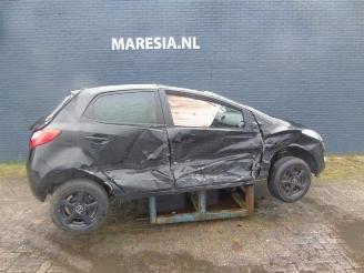 Coche siniestrado Mazda 2 2 (DE), Hatchback, 2007 / 2015 1.3 16V MZR 2013/8