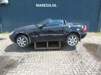 Salvage car Mercedes SLK SLK (R170), Cabrio, 1996 / 2004 2.3 230 K 16V 2001