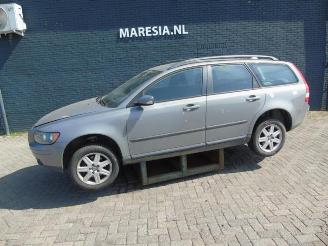 Damaged car Volvo V-50 V50 (MW), Combi, 2003 / 2012 2.4 20V 2006/3