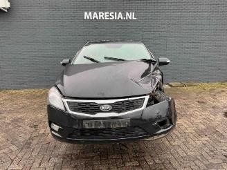 Kia Cee d Cee'd (EDB5), Hatchback 5-drs, 2006 / 2012 1.6 CRDi 16V picture 4