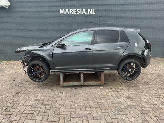 Vaurioauto  passenger cars Volkswagen Golf Golf VII (AUA), Hatchback, 2012 / 2021 1.4 GTE 16V 2015/12