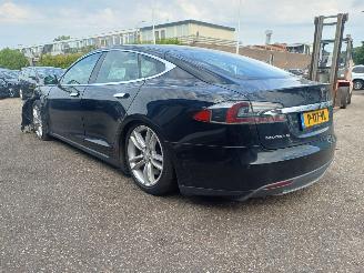 Tesla Model S 85 Base picture 3