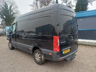 Mercedes Sprinter 315 1.9 CDI L2H2 RWD picture 3
