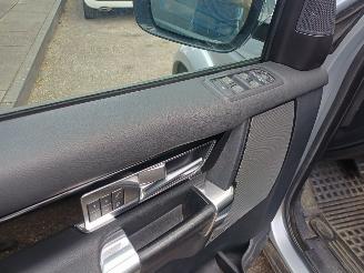 Land Rover Discovery 3.0 SDV6 HSE picture 12