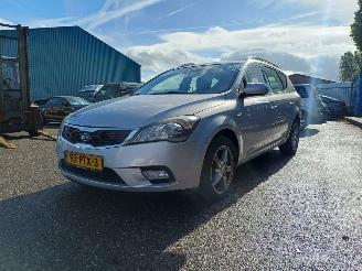 Kia Cee d 1.4 CVVT X-tra picture 2