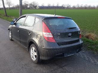 Auto incidentate Hyundai I-30 1.6 crdi 2011/12