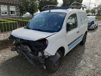 Salvage car Renault Kangoo 1.5 DCI 55KW 2012/4