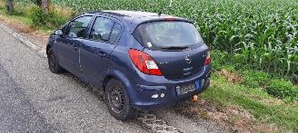 Opel Corsa D 1.3 cdti picture 3