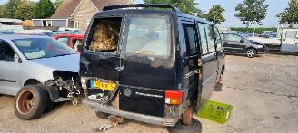 Volkswagen Transporter T4 2.4 d picture 3