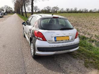 Peugeot 207 1.4 VTI 16V picture 5