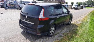 Renault Scenic 2.0 16v Automaat picture 4