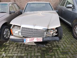  Mercedes  300 1986/6