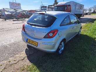 Opel Corsa D 1.3 cdti picture 4