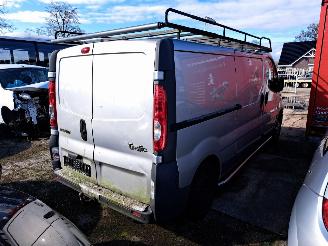 Renault Trafic 2.0 dci picture 3