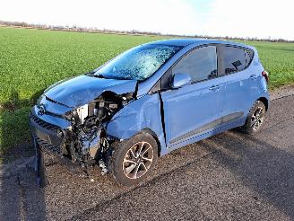 Salvage car Hyundai I-10 1.0 12v 2017/5