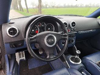 Audi TT 1.8T picture 5