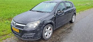 Damaged car Opel Astra H 1.9 CDTI 2006/7