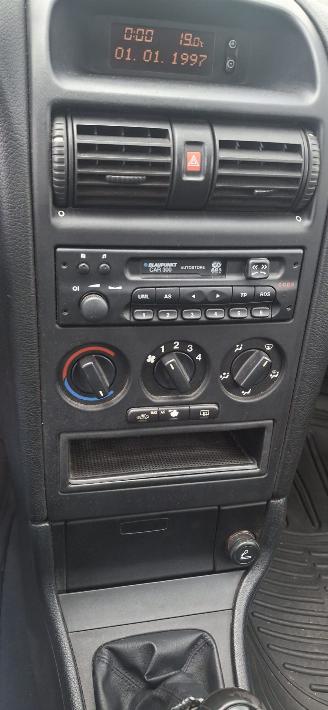 Opel Astra 1.6 8v picture 9