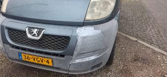 Peugeot Boxer 330 2.2 HDI picture 3