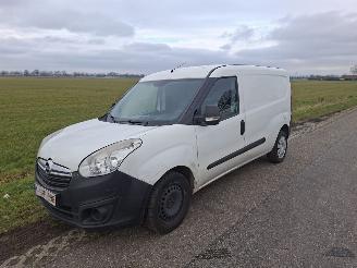 uszkodzony samochody osobowe Opel Combo VAN 1.3D 2014/1