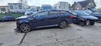 Toyota Avensis  picture 2