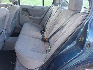 Nissan Primera 1.8 16V SEDAN picture 7