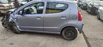 Nissan Pixo  picture 4