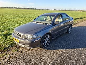 Vaurioauto  passenger cars Volvo S-40 2.0 16V Turbo 2001/10