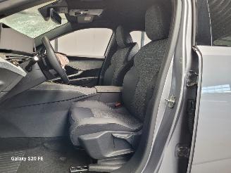 Peugeot 3008 Hybrid 1.2 100-KW Automaat Allure picture 17