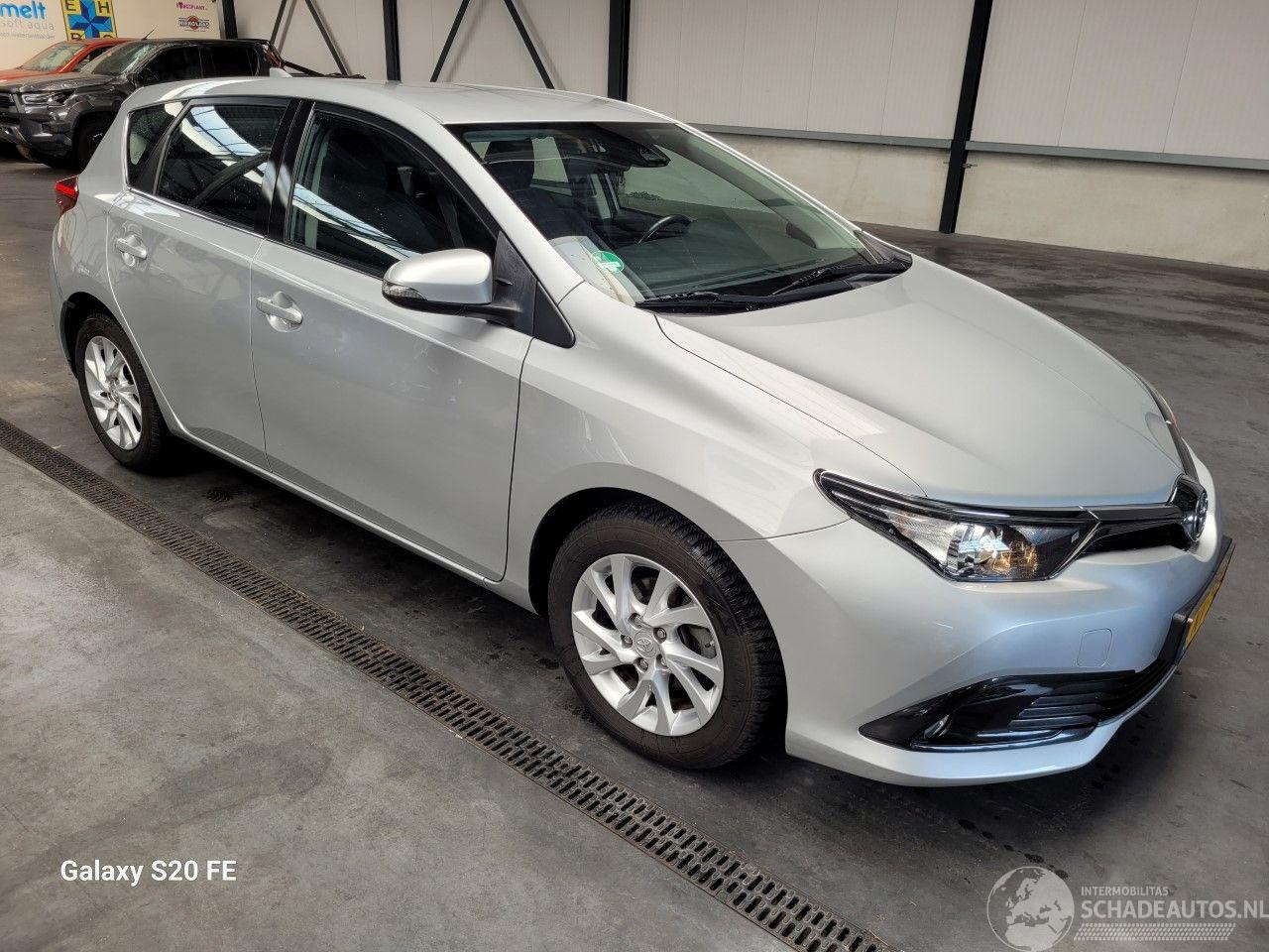 Toyota Auris 1.2T 85-KW 6-Bak Aspiration 5drs