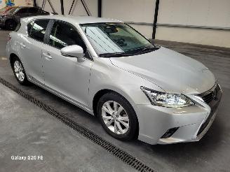 Schadeauto Lexus Ct 200h Hybrid 1.8 73-KW Automaat 5drs 2016/7
