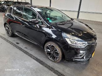 skadebil auto Renault Clio Grandtour 0.9 TCE 66-KW BOSE Panoramadak 2019/7