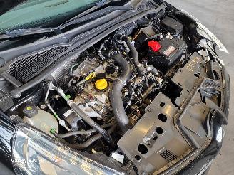 Renault Clio Grandtour 0.9 TCE 66-KW BOSE Panoramadak picture 11