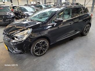 Renault Clio Grandtour 0.9 TCE 66-KW BOSE Panoramadak picture 3