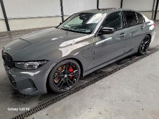 Auto incidentate BMW 3-serie 330e Limo 215-KW Automaat M-SPORT 2024/11