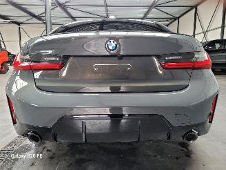 BMW 3-serie 330e Limo 215-KW Automaat M-SPORT picture 14