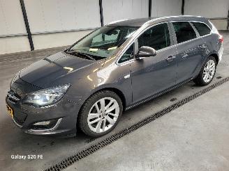 Avarii autoturisme Opel Astra Sports Tourer 1.4 Turbo 140-PK 6-Bak Sport+ 2015/6