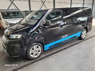 Schade bestelwagen Opel Vivaro Lang 2.0 Diesel 130-KW Automaat Dubbel-Cabine 2024/11