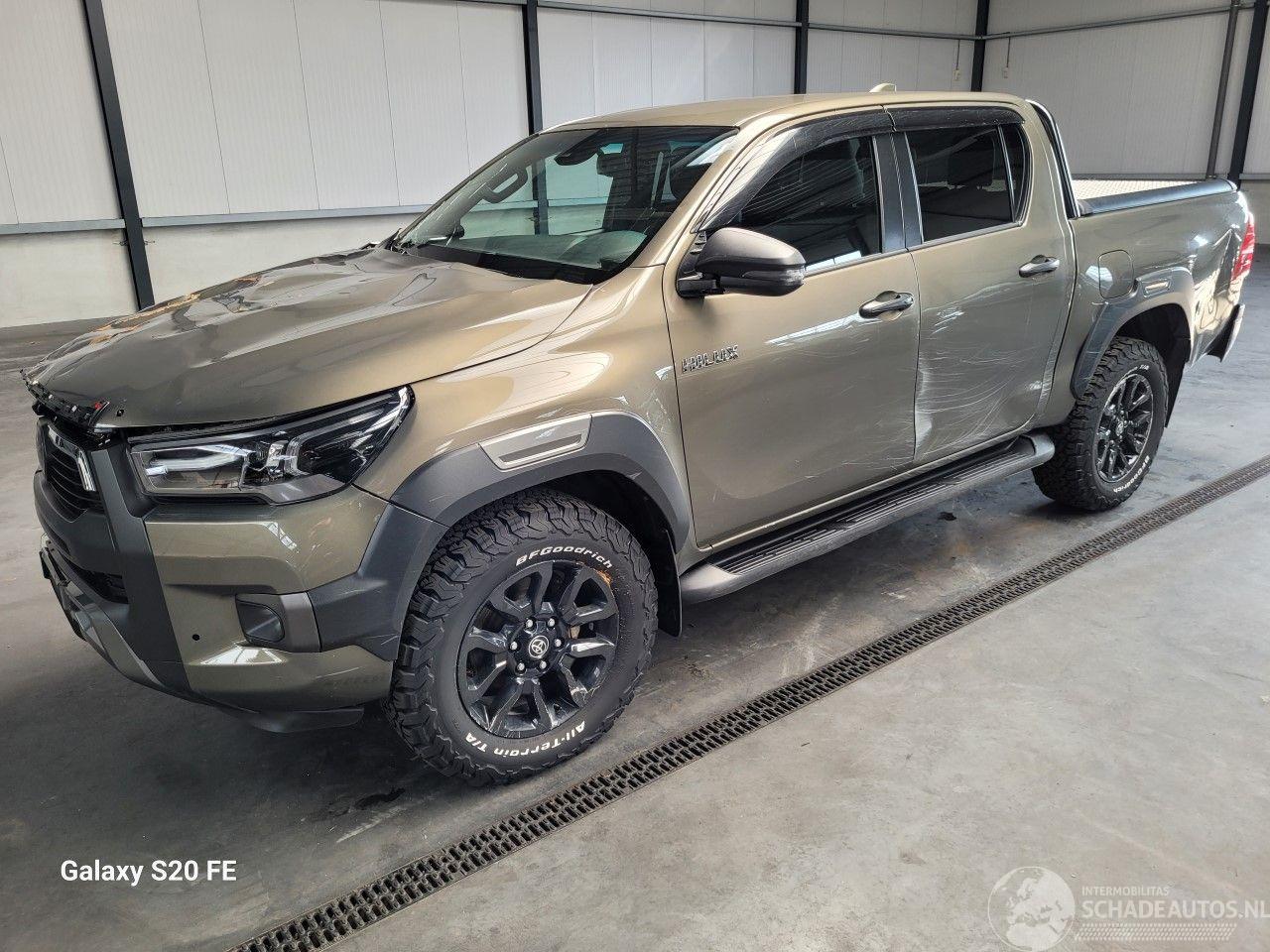 Toyota Hilux 2.8 D-4D 150-KW Automaat 4-WD Invincible Dubbel-Cabine