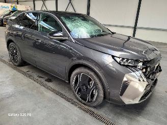 Avarii autoturisme Peugeot 3008 Plug-In-Hybrid 1.6 143-KW Automaat GT-Line 2025/9