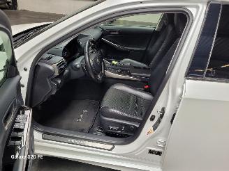 Lexus IS 300h Hybrid 133-KW Automaat picture 15