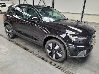 Auto incidentate Volvo EX40 Extended Range 185-KW 82kwh Automaat 2-WD 2026/4