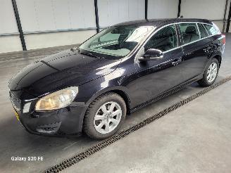 škoda osobní automobily Volvo V-60 1.6 T3 110-KW Automaat Momentum 2013/5