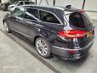 Ford Mondeo Wagon Hybrid 2.0 HEV 103-KW Automaat Vignale picture 2