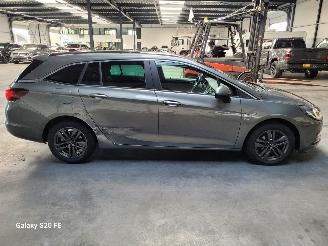 Opel Astra Sports Tourer 1.4 Turbo 110-KW Automaat 120-Jaar-Edition picture 5