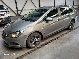 Schadeauto Opel Astra Sports Tourer 1.4 Turbo 110-KW Automaat 120-Jaar-Edition 2019/10