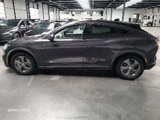Ford Mustang Mach-e 221-KW 75kwh Automaat RWD Panoramadak picture 5